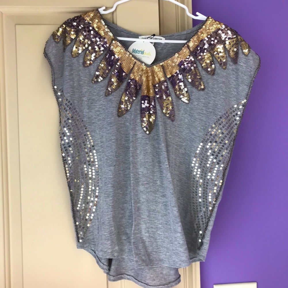 darling tags on sassy top!